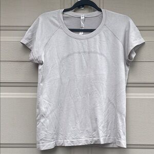 Swiftly Tech Short-Sleeve Shirt 2.0 Hip Length size 12 slim fit running top